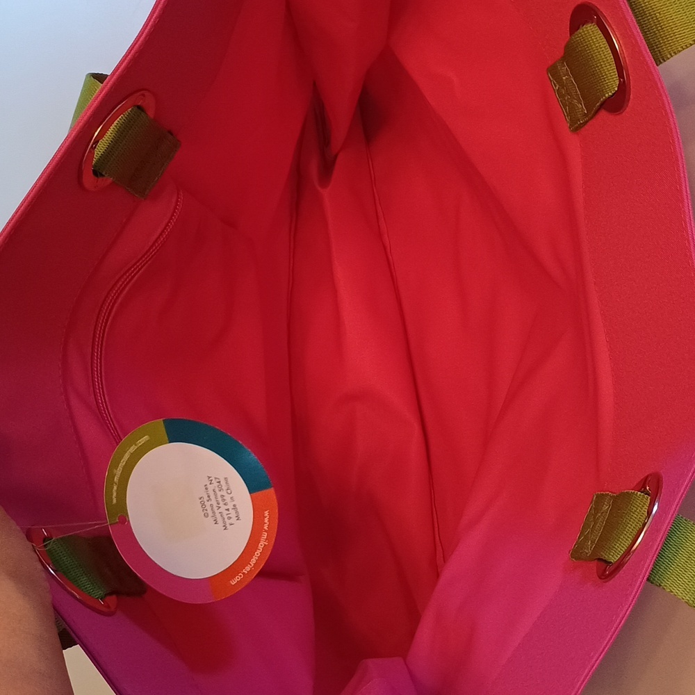 Woman's Milano Tote Series Vibrant Pink with Green Handles- Brand New With Tags! - Picture 5 of 9